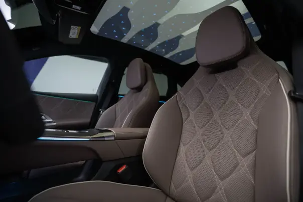 Mercedes・w520・Cクラス Electric・内装