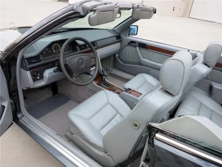 Mercedes,A124,E-class,cabriolet,dashboard