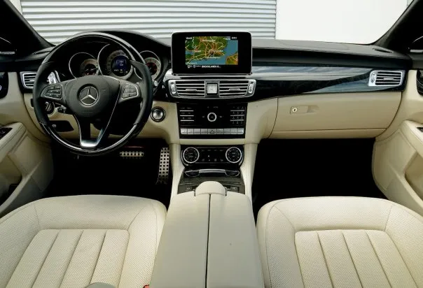 Mercedes,C218,CLS,2nd,dashboard