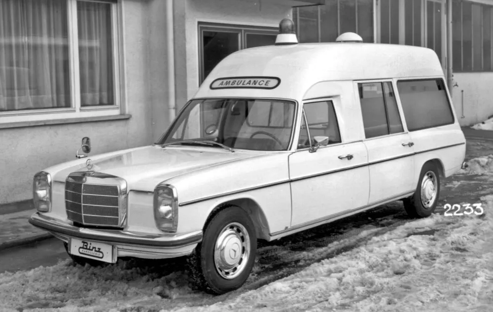 Mercedes,W114,Ambulance