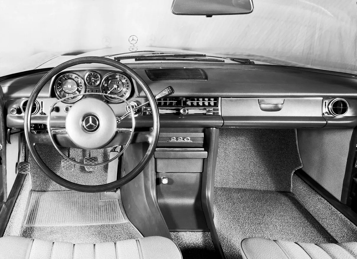 Mercedes,W115,dashboard