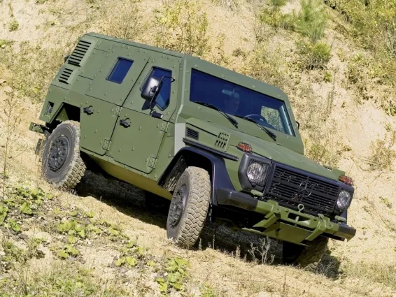 Mercedes,W461,G-class,long,military1,front