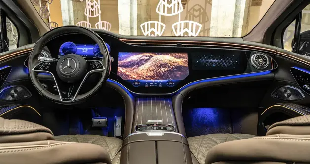 Mercedes-Maybach・z296・EQS SUV・Instrumententafel