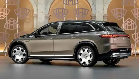 Mercedes-Maybach・z296・EQS SUV・Rückansicht