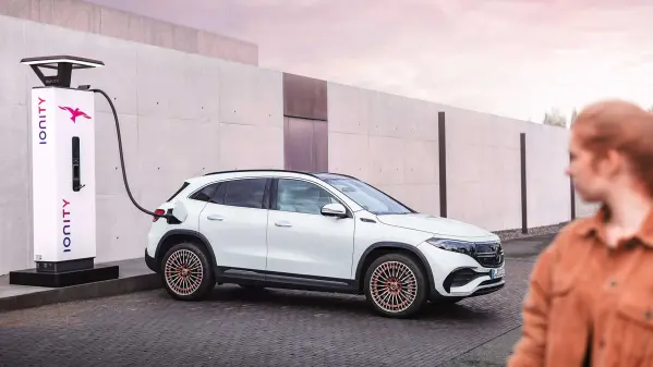 Mercedes・h243・GLA・Motor