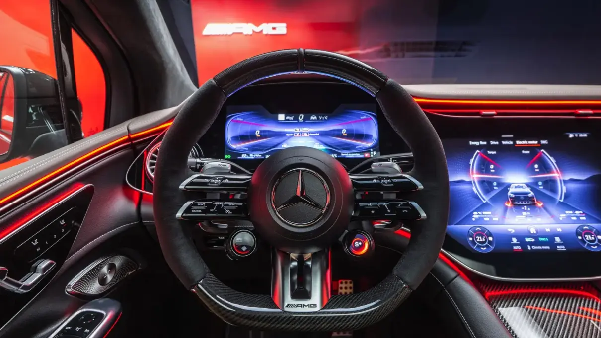 メルセデス・X294・EQE SUV・AMG・ダッシュボード