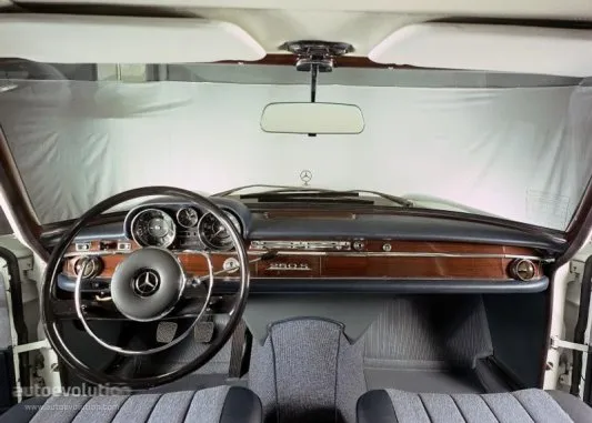 Mercedes,W108,Tableau de bord