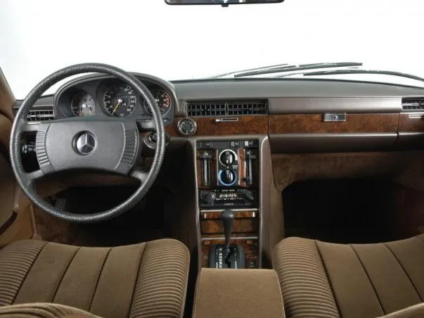 Mercedes,W116,S-class,primary,dashboard