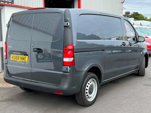 Mercedes・W447・Vito・Rückansicht